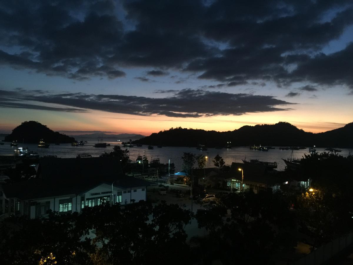 Blue Ocean Hotel Labuan Bajo Exterior foto